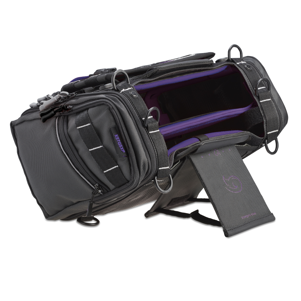 K-Tek KSTGSXP Stingray Small-X, w/ Purple interiorDesigned to work with Sound Devices 833, 888 (also SD 633 & 744t, Zaxcom Maxx, Zoom F4 & F8 and similar sized mixer recorders) that work with multiple accessories. (Anniversary Purple) – Bild 3
